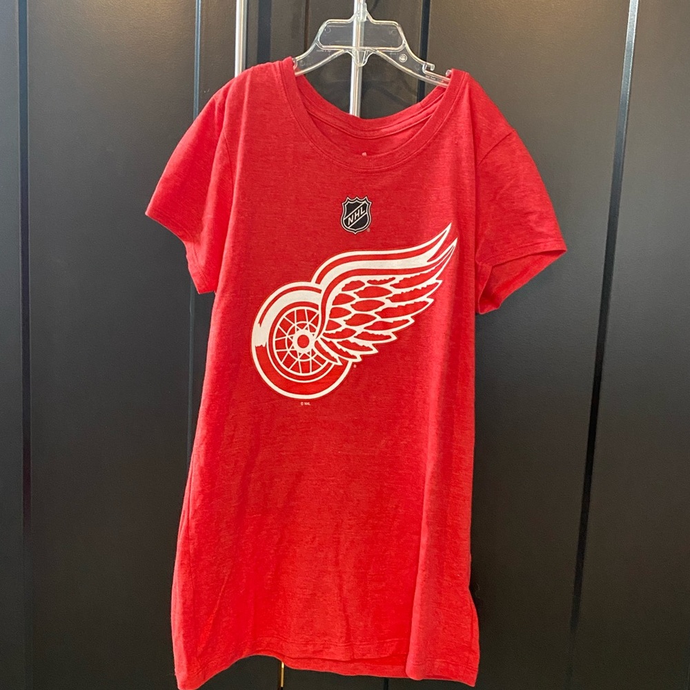 NWOT Adidas red wings t shirt
